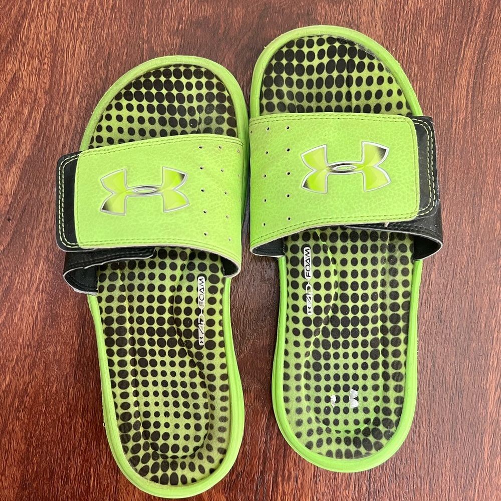 Under armour slides